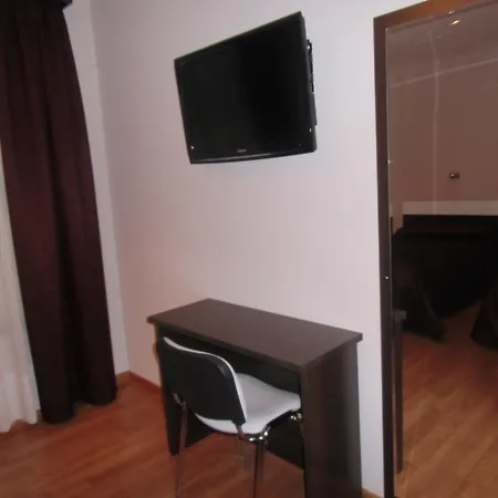 Area De Servicio 2* Villamartin de la Abadia