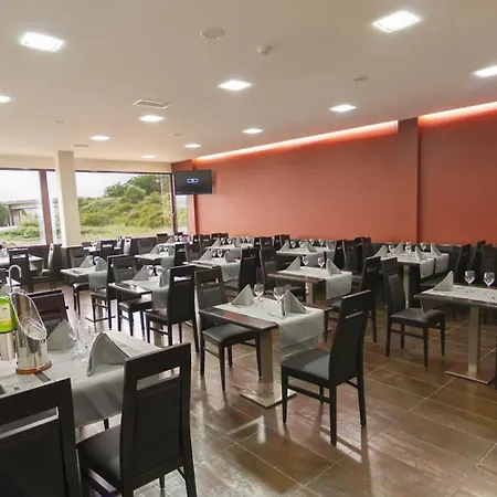 Area De Servicio 2* Villamartin de la Abadia