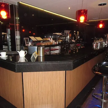 فندق Area De Servicio Villamartin de la Abadia