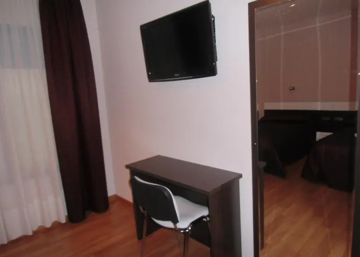 Area De Servicio 2* Villamartin de la Abadia