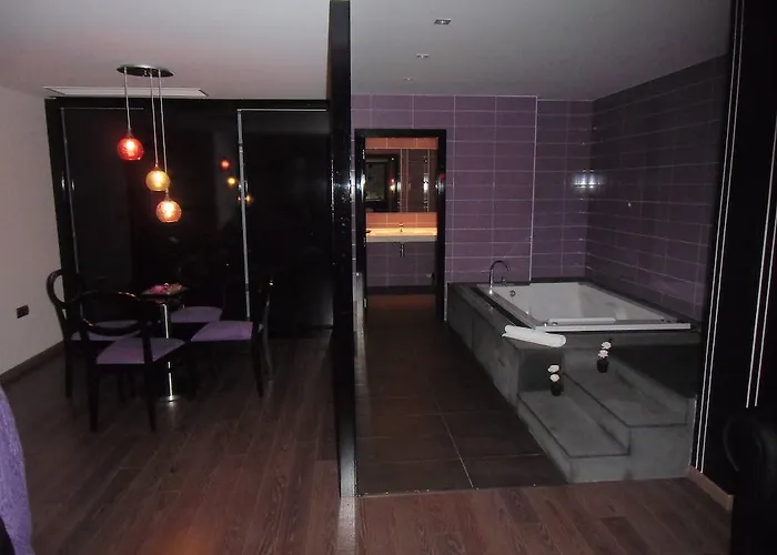 Area De Servicio Hotel 2*